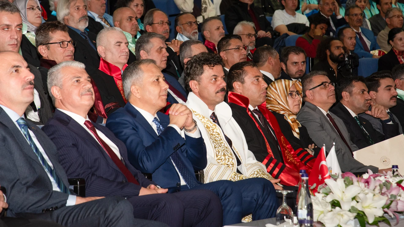 Selçuk Üniversitesi akademik yıl açılışı, Bakan Ali Yerlikaya’nın katılımıyla gerçekleşti